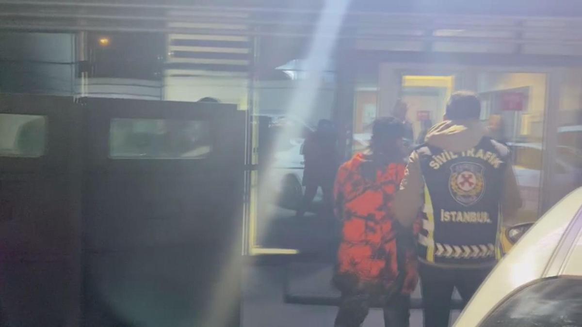 İstanbul- Maltepede trafikte kasklı saldırıya 180 bin lira ceza