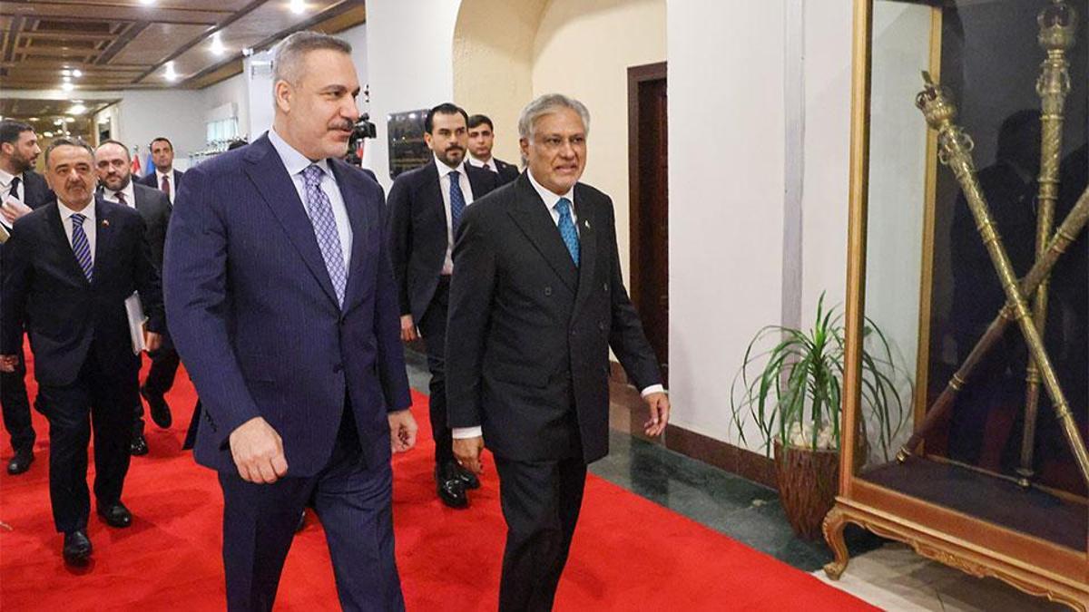 Pakistan'da Türkiye ve İran Arasında Kritik Toplantı