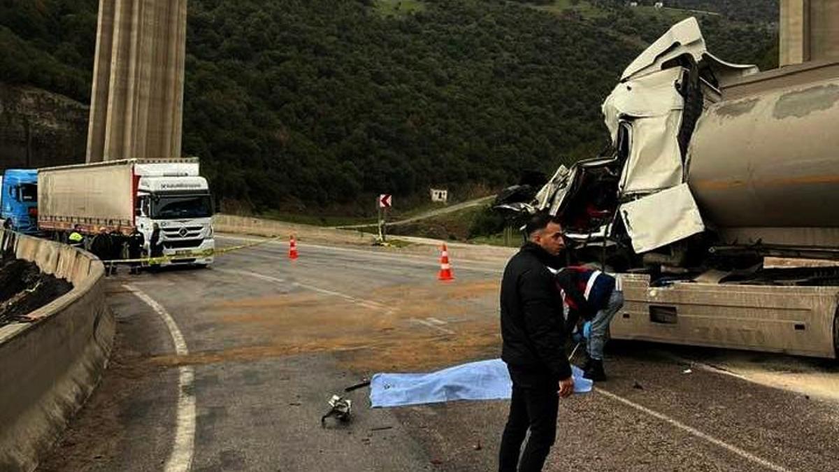 Gaziantepte tankerler kafa kafaya çarpıştı:1 ölü, 1 yaralı