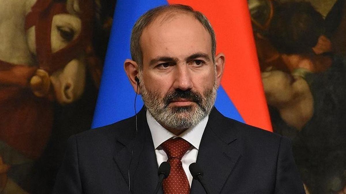 Ermenistan Başbakanı Paşinyana kilisede saldırı teşebbüsü