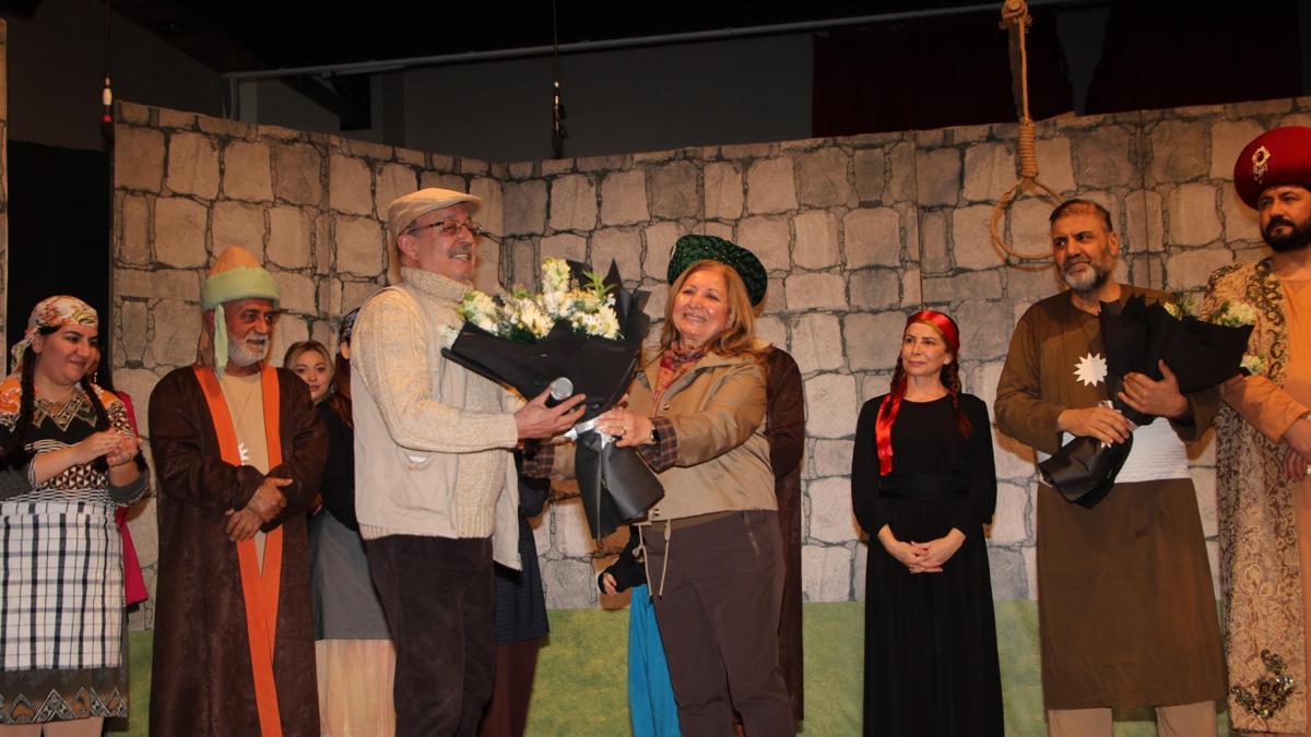 Yüreğirde Pir Sultan Abdal oyunu sahnelendi