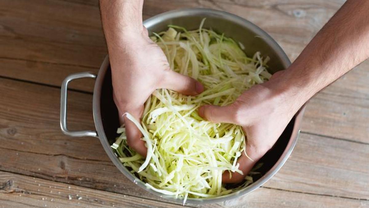 İbrahim Saraçoğlu'ndan zayıflama kürü tarifi! Şişkinliği azaltıyor, karnı dümdüz yapıyor!