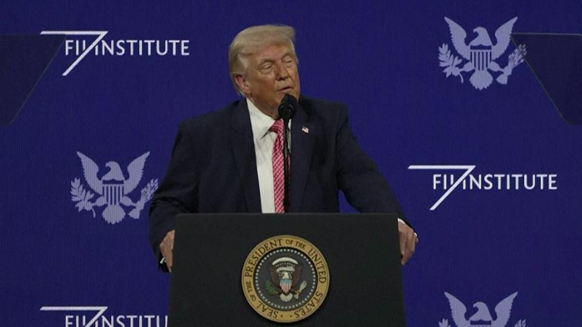 Trump'tan İran'a yeni tehdit: Hürmüz'ü açın, yoksa Hark Adası'nı yok edeceğiz