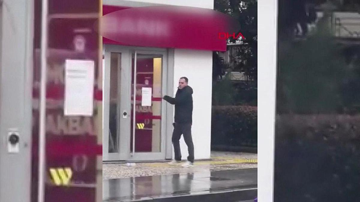 Bankada bıçaklı rehin krizi