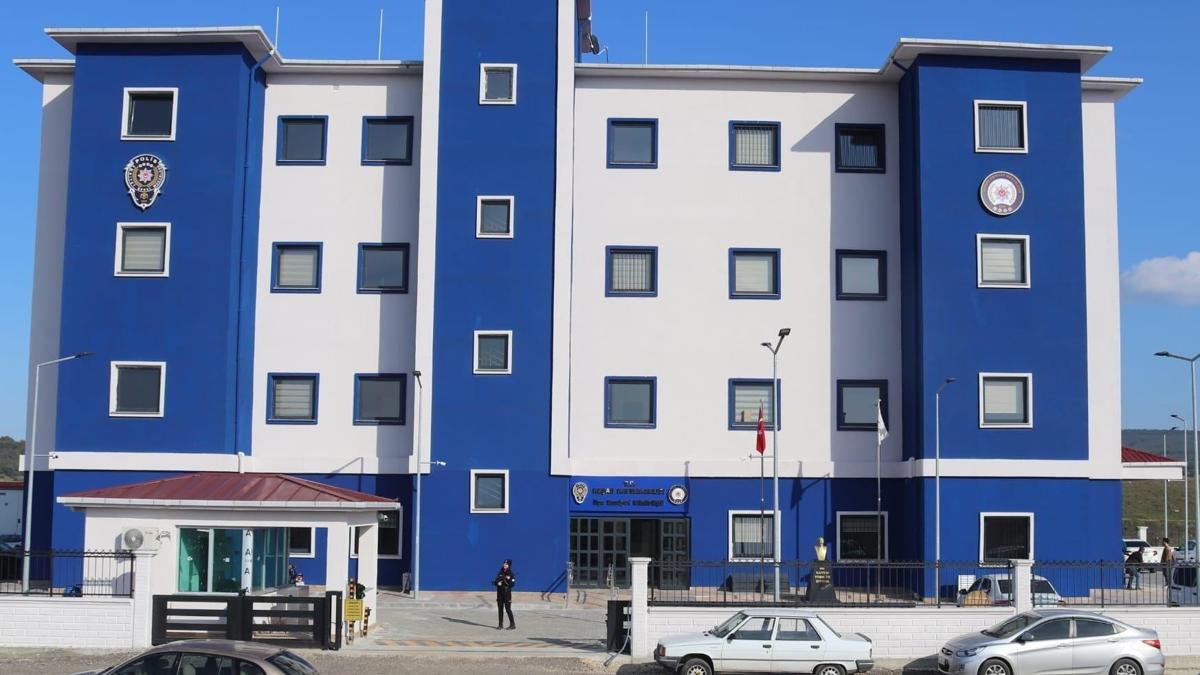 Emniyete imza vermeye plakasız motosikletle gelen ehliyetsiz sürücüye 86 bin lira ceza