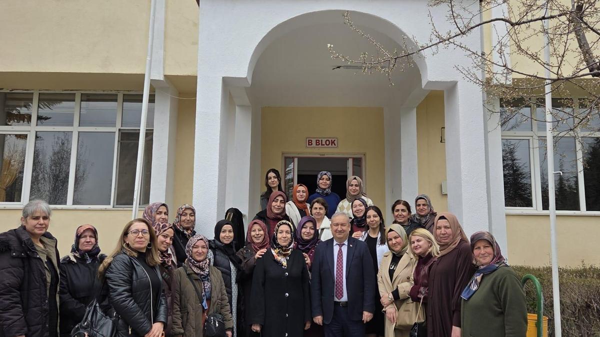 Atık kumaşlar huzurevi sakinlerine umut oldu