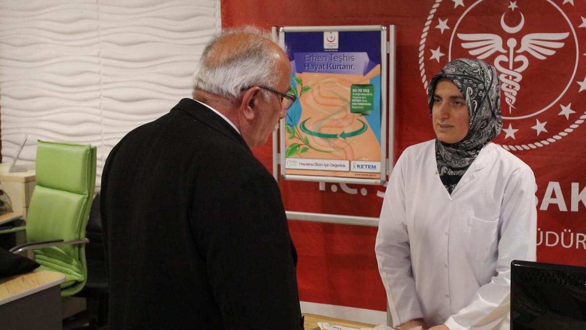 Kalp rahatsızlığı için gittiği hastanede kolon kanseri olduğunu öğrendi