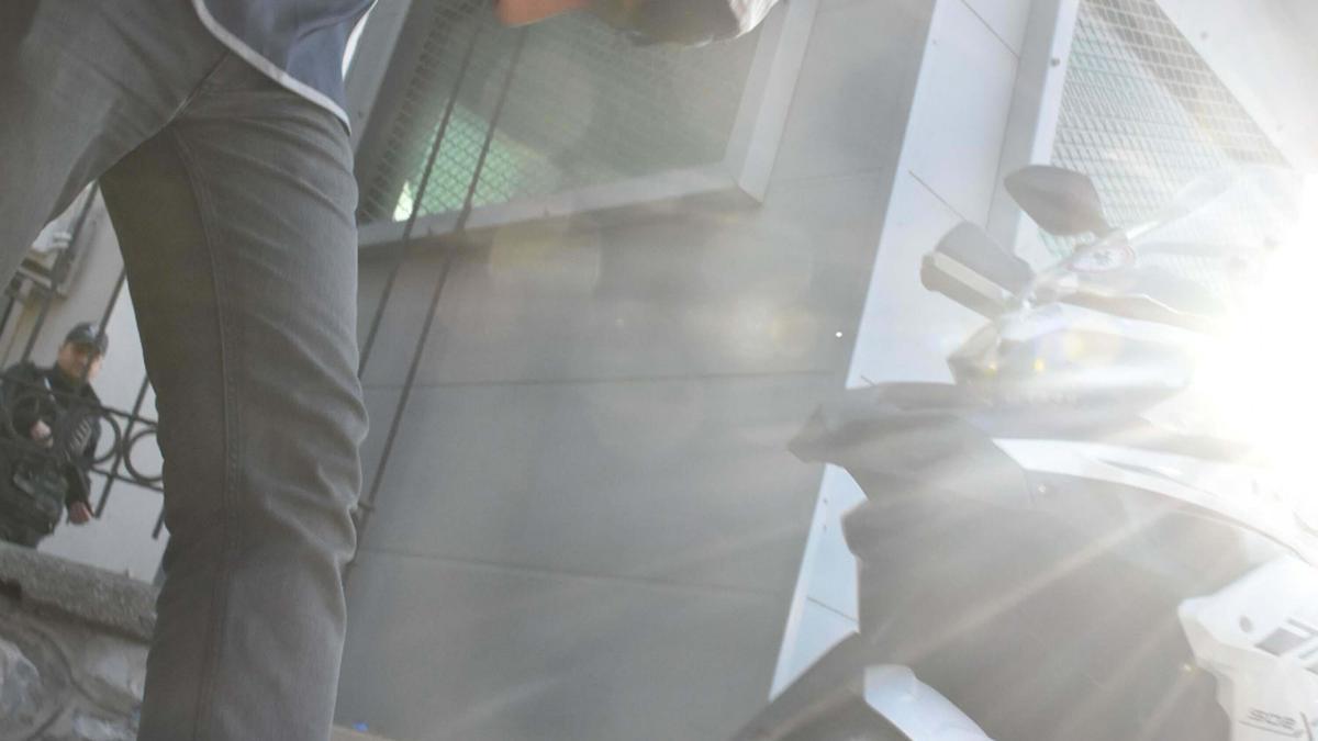 Çocuklarının boğazına bıçak dayayan sanığa bir dava daha