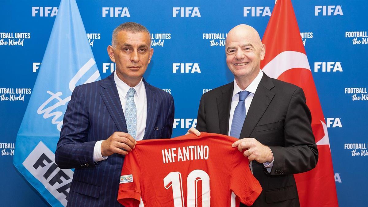 FIFA Başkanı Gianni Infantino: Tebrikler Türkiye! Ay-yıldız bir kez daha parıldıyor...