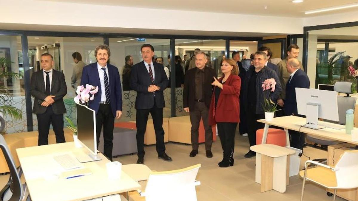 BUÜde Erasmus ve Proje Ofisleri hizmete açıldı