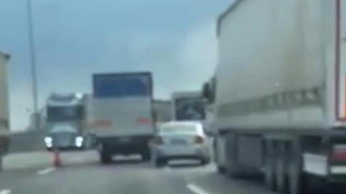 Makas atan otomobil sürücüsüne 90 bin TL ceza