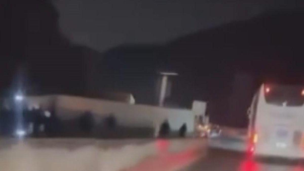 D-650de 3 TIRın çarpıştığı kazada kilometrelerce araç kuyruğu oluştu