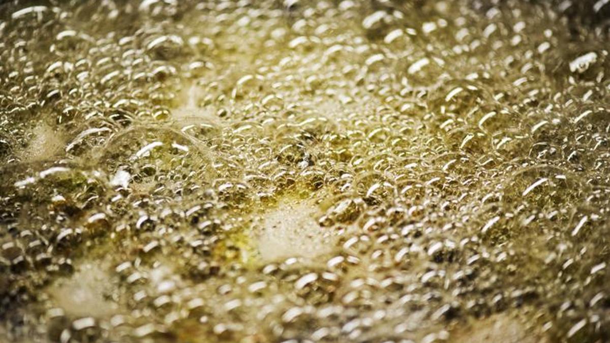 Mutfakta biriken yağlara son! Uzmanlar uyardı: Meğer işin sırrı başkaymış...