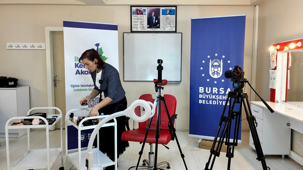 Bursa Kent Akademisinde uzaktan eğitim dönemi başlıyor