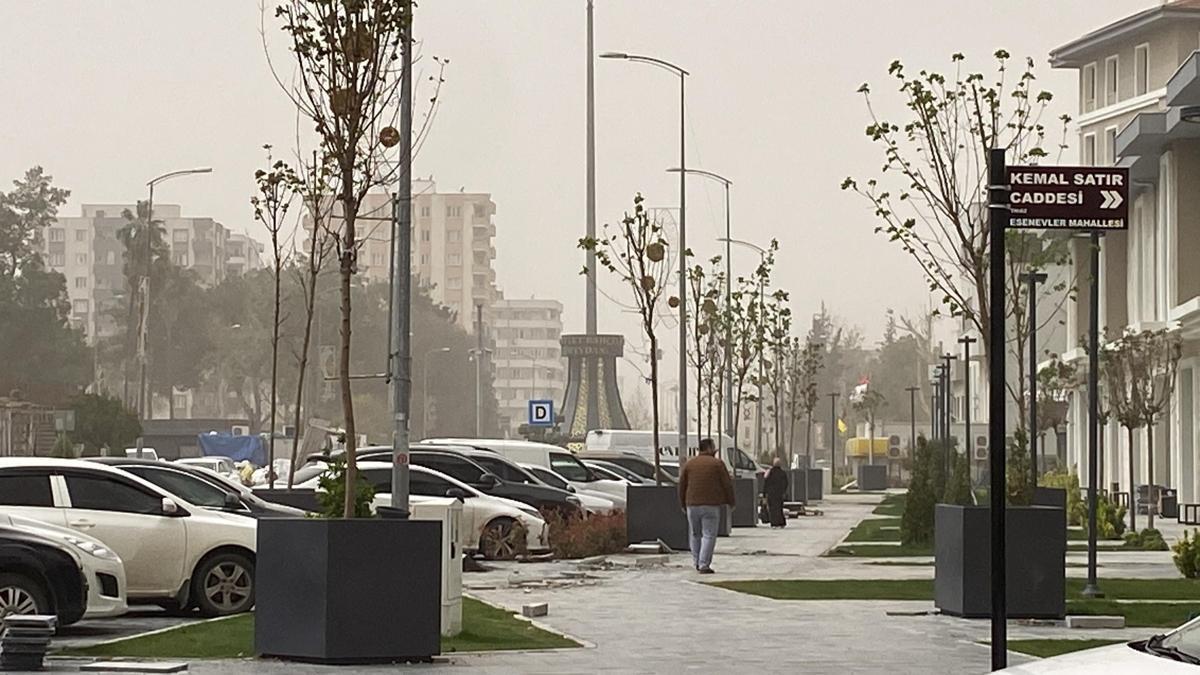 Osmaniyede Libya kaynaklı toz taşınımı etkili oldu