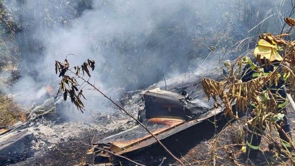 Filipinler'de kargo uçağı düştü: 2 ölü