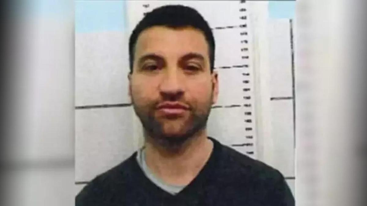 En tehlikeli firariler listesindeydi! 'Mafya babası' Roberto Mazzarella yakalandı