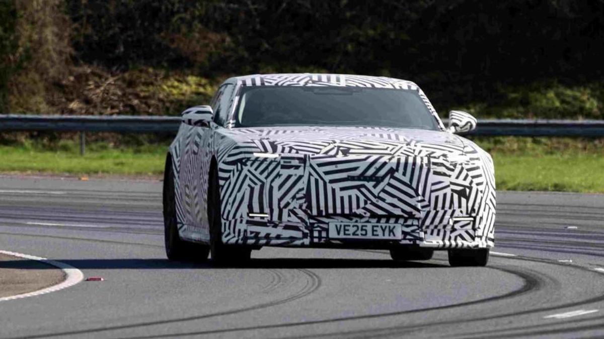 Jaguar'dan Yeni Nesil Elektrikli GT