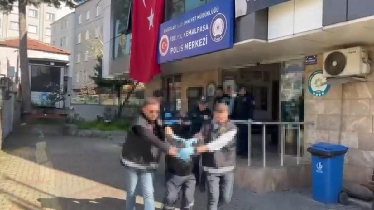Bağcılar'da bıçaklı kavgaya müdahale eden 2 polis memuru yaralandı