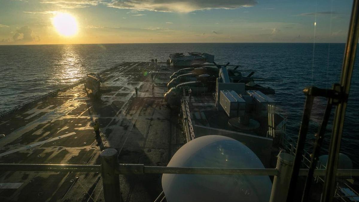 İran: USS Tripoli'ye füze fırlattık