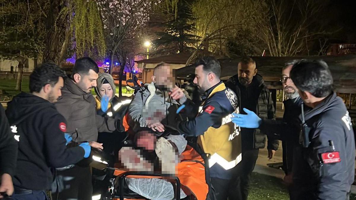 Nevşehirde parkta bıçaklı kavga: 3 yaralı