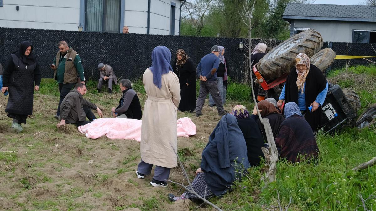 Devrilen traktörün sürücüsü hayatını kaybetti