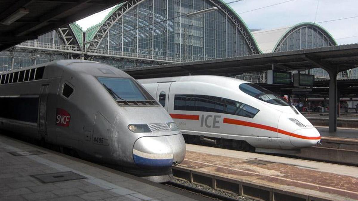 Fransa'da hızlı tren kazası! Kamyonla çarpıştı: 1 ölü, 27 yaralı