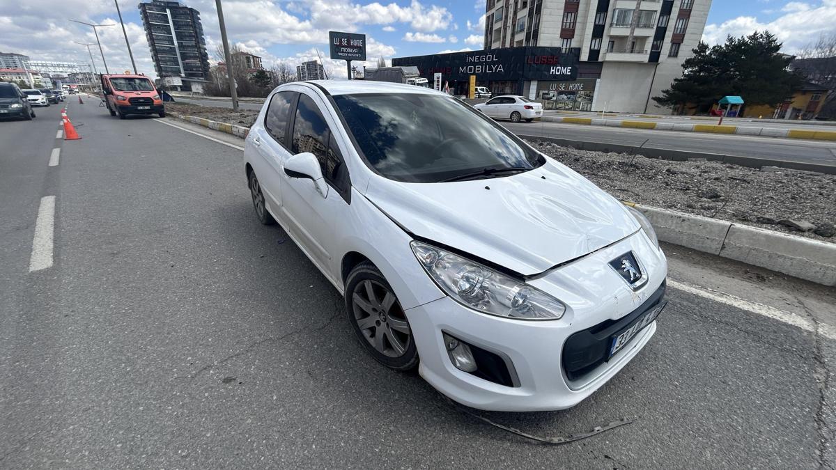 Otomobilin çarptığı Sima Nur ağır yaralandı