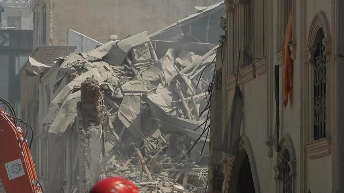 Tahran'daki bir sinagog saldırıda zarar gördü