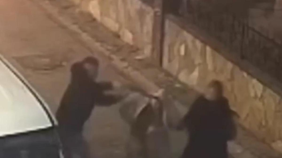 Adres sorma bahanesiyle kolye çalan şüphali gözaltına alındı