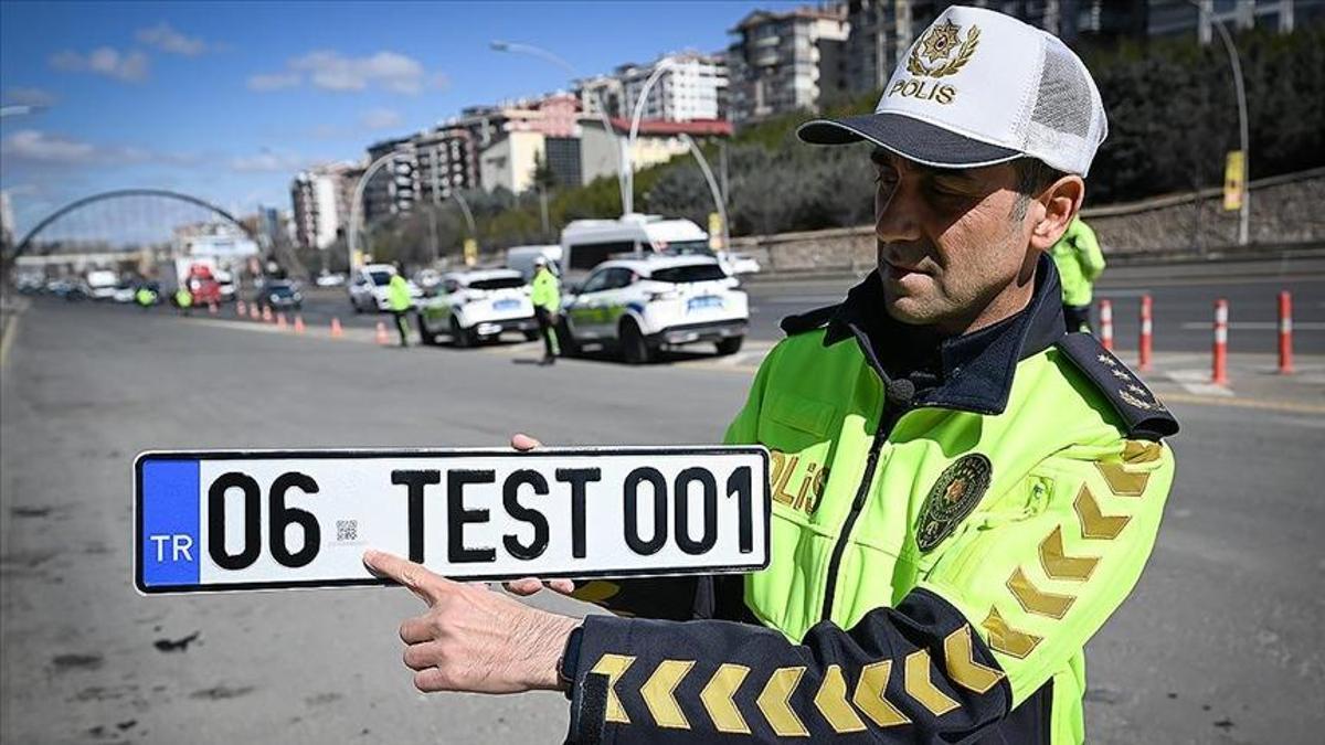 Resmi Gazete'de yayımlandı! Standartlara aykırı araç plakaları ücretsiz yenilenecek