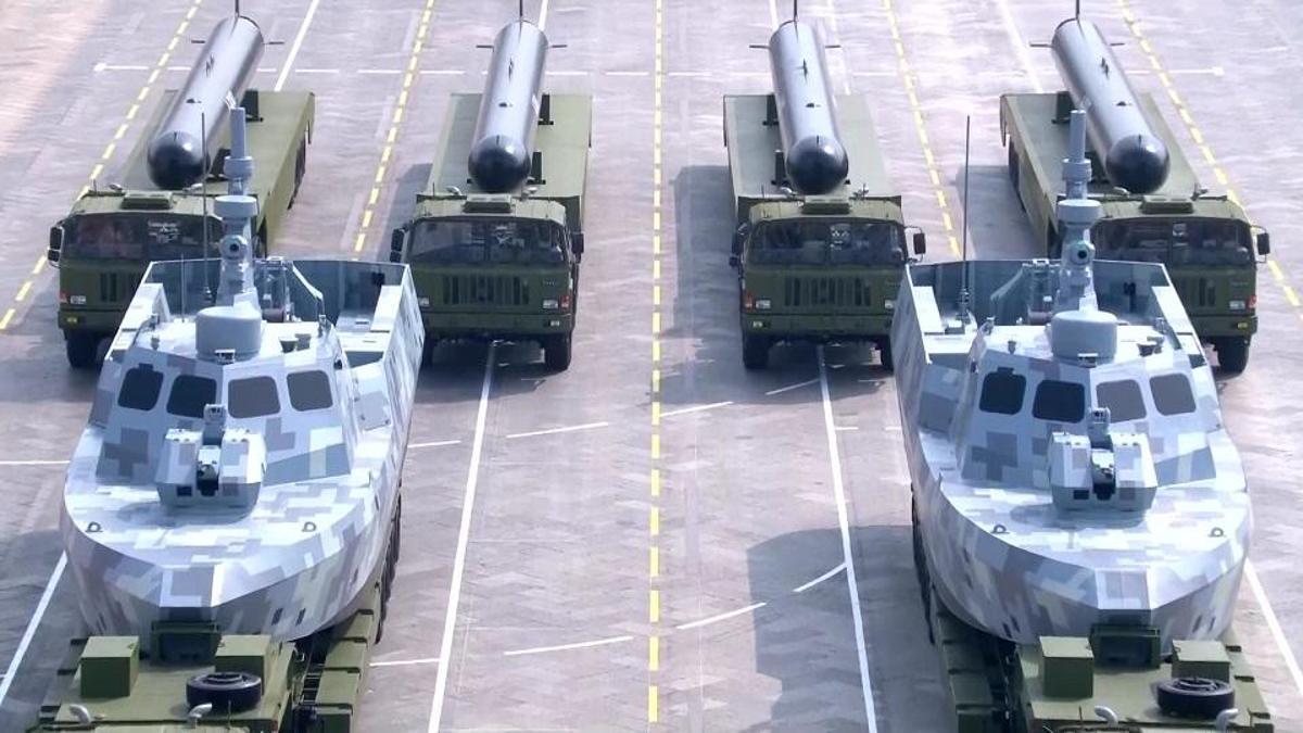 Çin'den İran'a silah sevkiyatı iddiası!