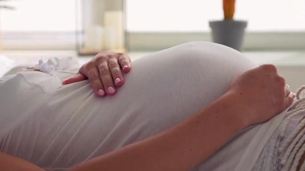 Doğum iznini 24 haftaya çıkaran yasa bu hafta Genel Kurul’da görüşülecek