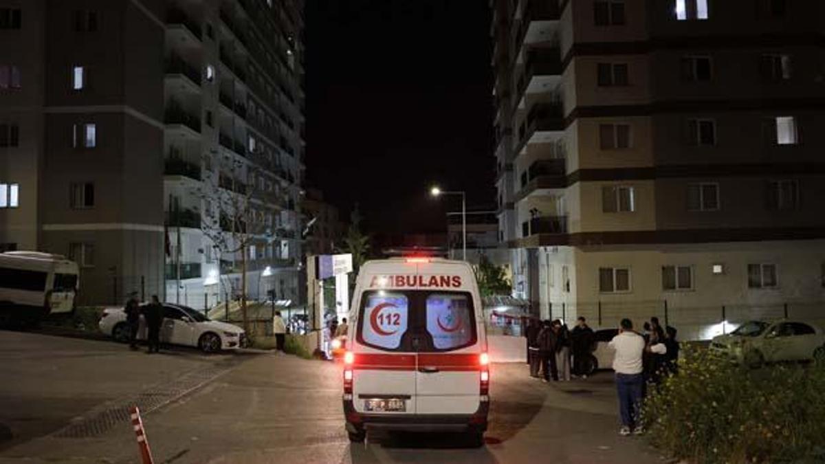İzmir'de "gıda zehirlenmesi" paniği: 28 öğrenci hastaneye kaldırıldı