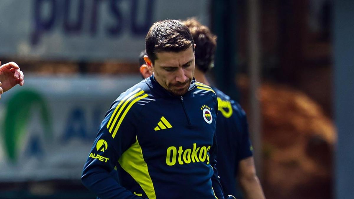 Mert Hakan Yandaş antrenmanlara başladı