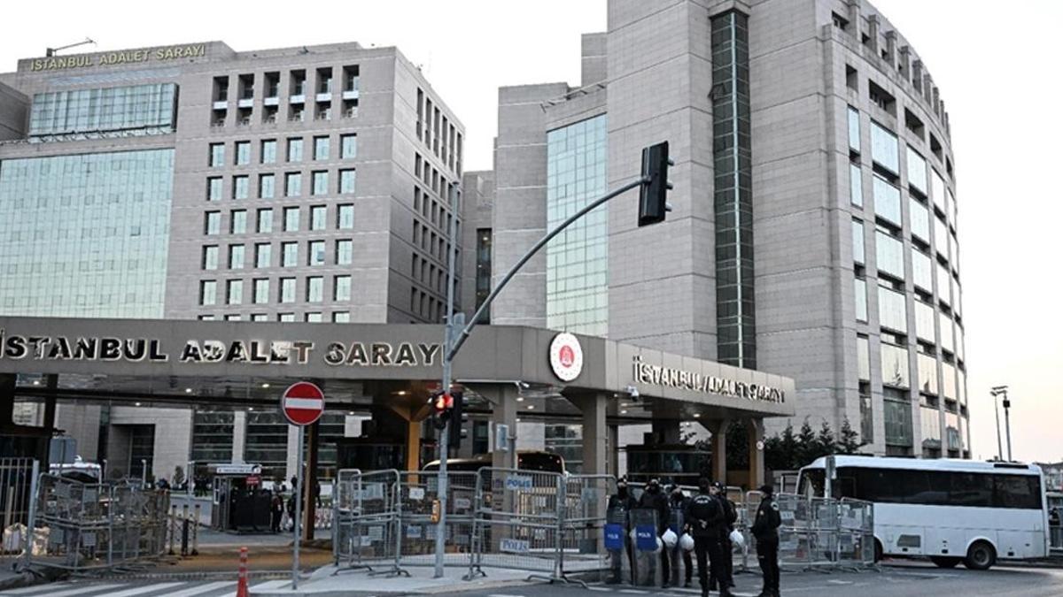 İBB'ye yönelik 'yolsuzluk' davasında duruşma yarına ertelendi