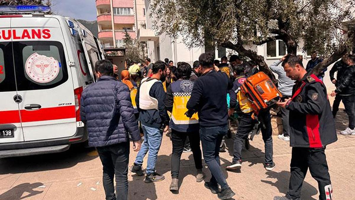 SON DAKİKA! Kahramanmaraş'ta ortaokula silahlı saldırı... İçişleri Bakanı açıkladı: 9 can kaybı var