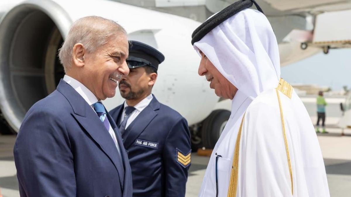 Pakistan Başbakanı Şerif, Katar temaslarını sürdürüyor