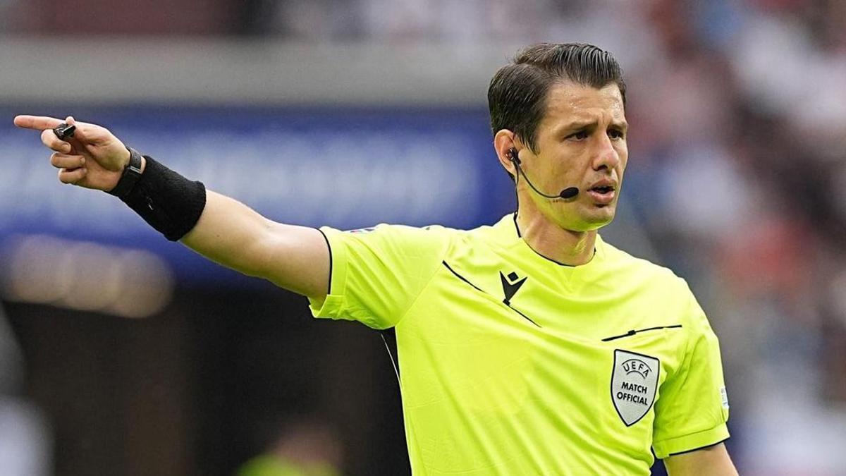 Halil Umut Meler’e komşuda derbi görevi! Galatasaray - Fenerbahçe maçı öncesi...