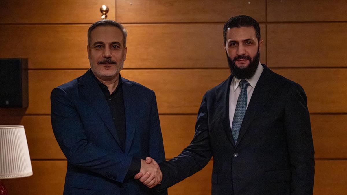 Dışişleri Bakanı Hakan Fidan, Suriye Cumhurbaşkanı Şara ile bir araya geldi