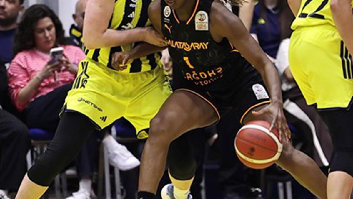12 yıl sonra ilk! EuroLeague finalinde derbi heyecanı yaşanacak...