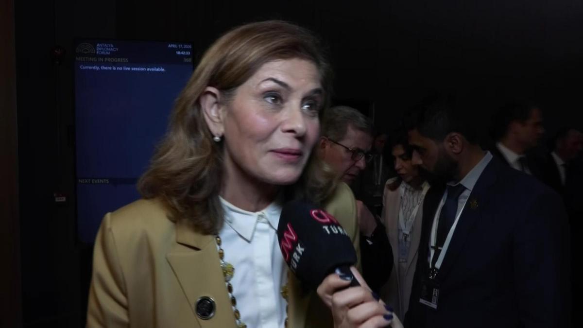 Suriye’nin tek kadın bakanı Kabawat CNN TÜRK'e konuştu: "Kadınlar daha çok siyasette olacak"