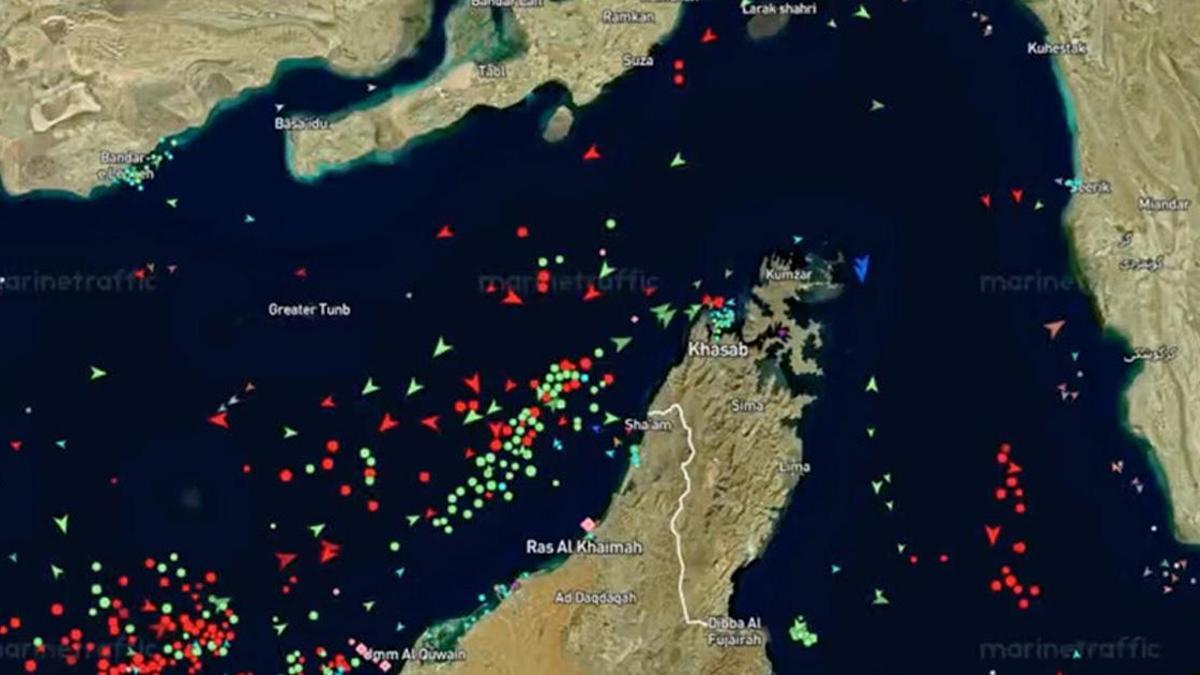 Hürmüz bilmecesi! Boğaza ilerleyen gemiler U dönüşü yaptı