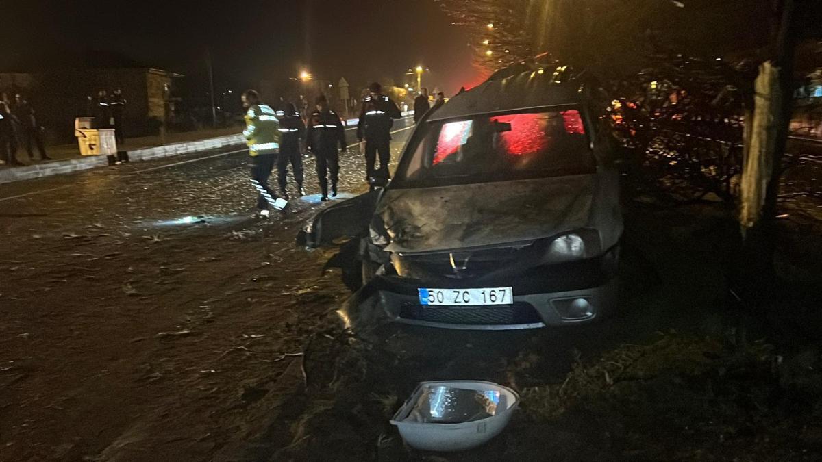 Nevşehir'de refüje çıkan otomobil aydınlatma direğine çarptı: 1 yaralı