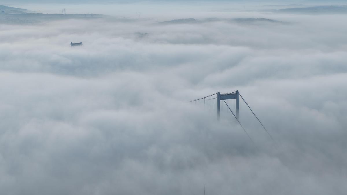 İstanbul'da etkili olan sis havadan görüntülendi