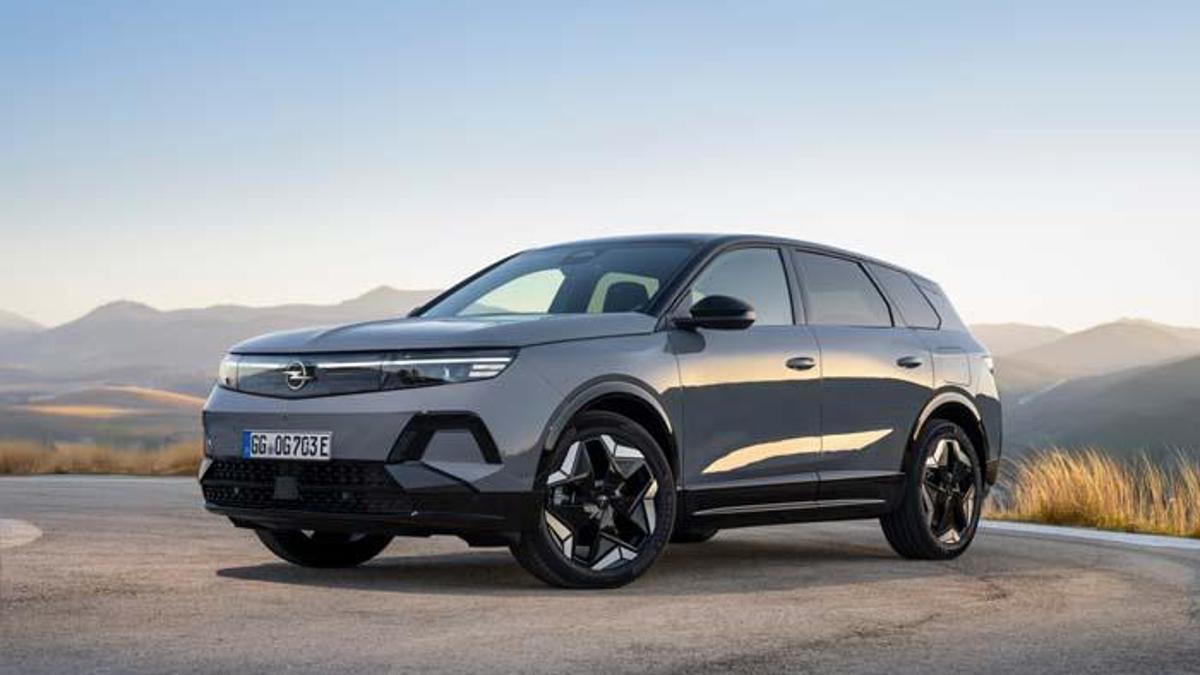 Yeni Opel Grandland Elektrik AWD Akıllı 4x4 yola çıktı