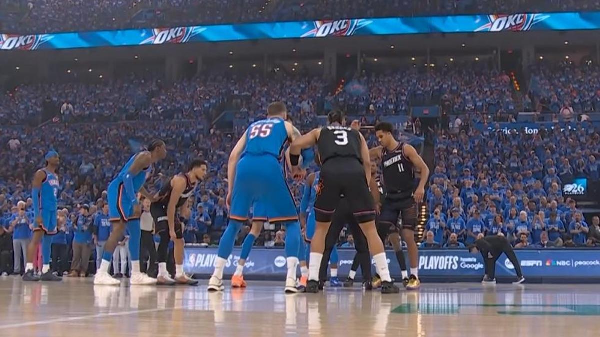 Son şampiyon Thunder, play-off'a farklı galibiyetle başladı