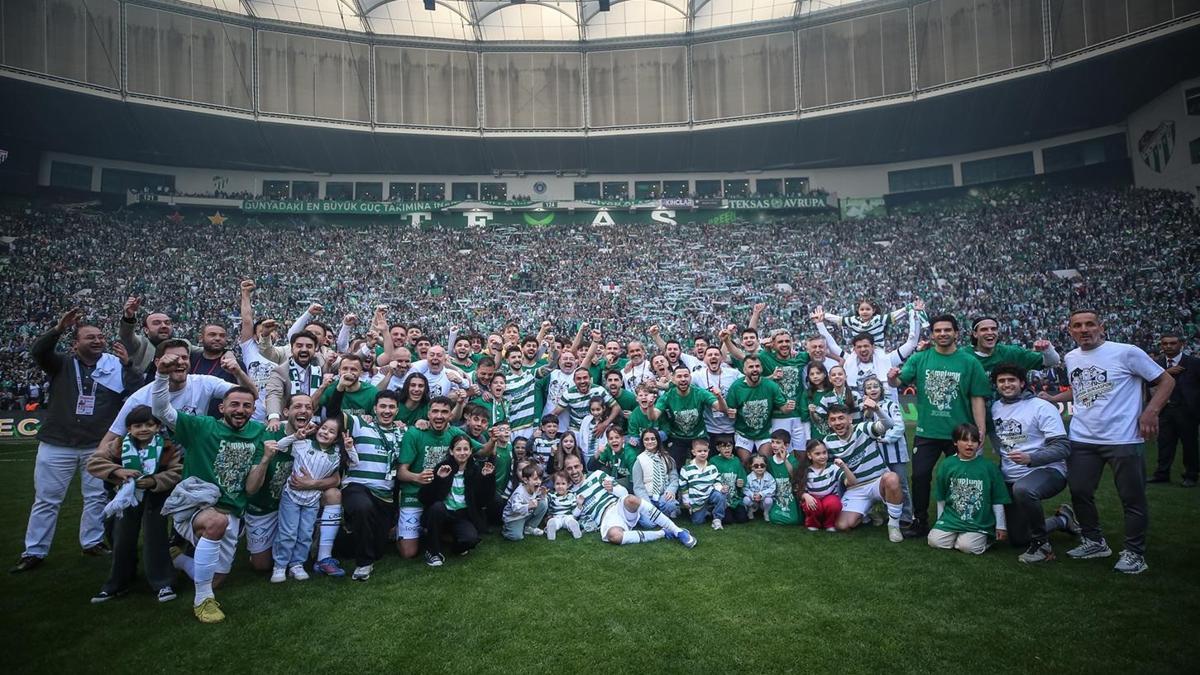 Bursaspor, tüm profesyonel liglerde şampiyon olan tek takım oldu