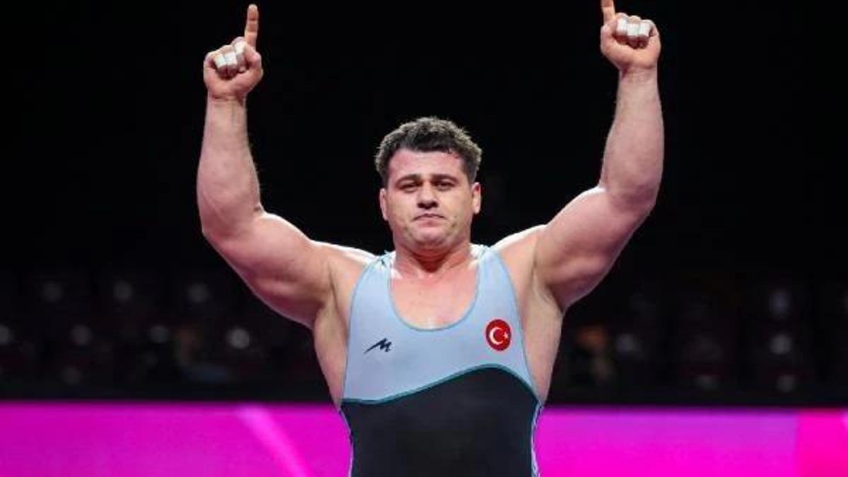 Rıza Kayaalp kimdir? Milli güreşçi Rıza Kayaalp kaç yaşında ve nereli? 13'ncü kez Avrupa şampiyonu olan Rıza Kayaalp'in biyografisi!