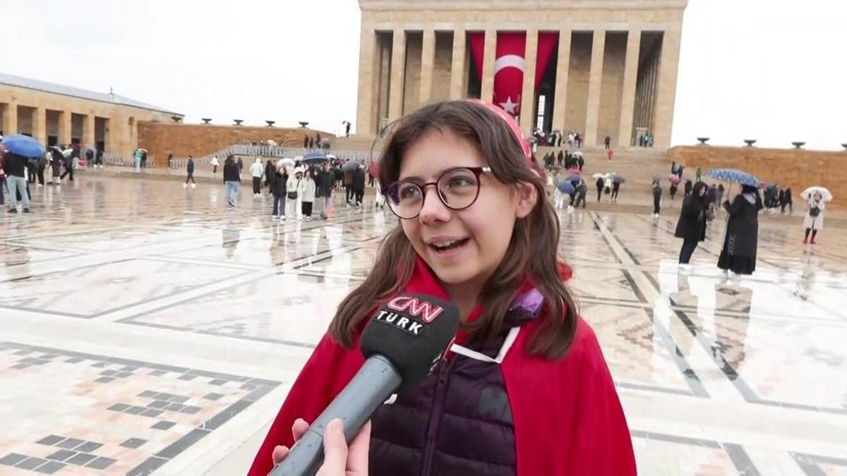 Yurdun dört yanından Anıtkebir'e akın!